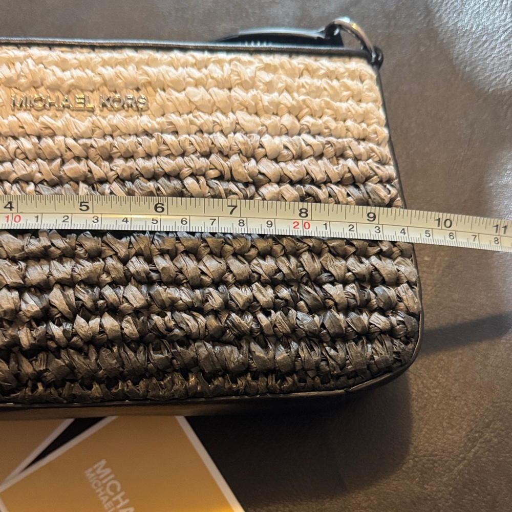 NWOT Michael Kors Black/White/Gray Textured Crossbody Bag With AirPod/Coin Pouch - Picture 6 of 10